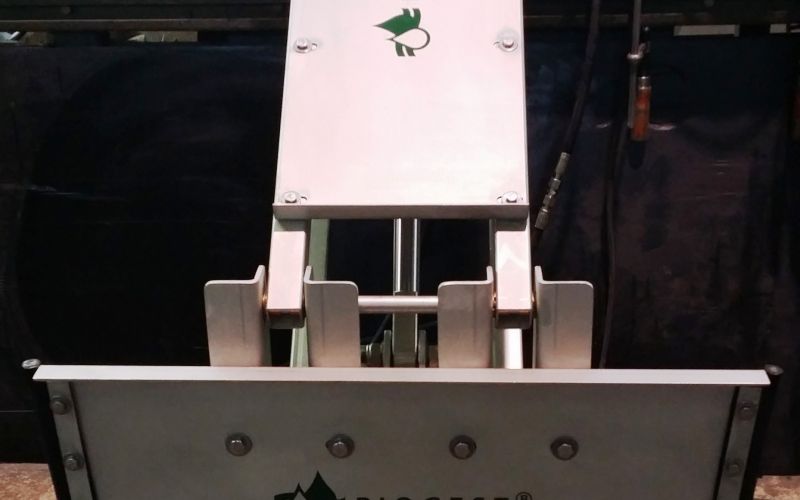 CF 800 Frontal zugeschnitten